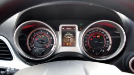 Fiat Freemont SUV 2.0 Multijet II 16v 140KM - galeria redakcyjna - komputer pokładowy