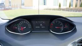 Peugeot 308 II SW 1.2 PureTech 130KM - galeria redakcyjna - zestaw wskaźników