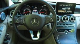 Mercedes Klasa C W205 Kombi - galeria redakcyjna - kokpit
