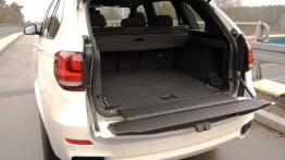 BMW X5 F15 M50d 381KM - galeria redakcyjna - bagażnik