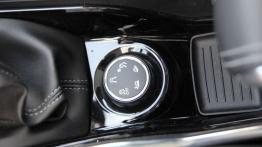 Peugeot 2008 - galeria redakcyjna - pokrętło do sterowania napędem 4x4