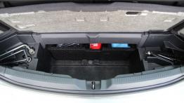 Toyota Verso Minivan Facelifting 2.0 D-4D 124KM - galeria redakcyjna - bagażnik, akcesoria