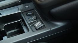 Honda CR-V IV 1.6 i-DTEC - galeria redakcyjna - tunel środkowy między fotelami