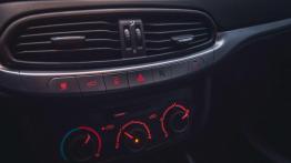 Fiat Tipo - siła prostoty - panel sterowania wentylacją i nawiewem