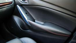 Mazda 6 - szybsza, lepsza, piękniejsza.