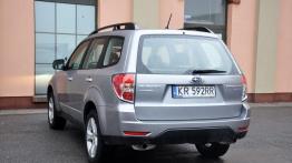 Subaru Forester III Terenowy 2.0D 147KM - galeria redakcyjna - widok z tyłu