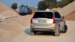 Volvo XC90 II 2.0 D5 225 KM - galeria redakcyjna - widok z tyłu