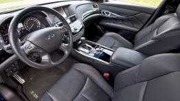 Infiniti Q70 2.2d 170 KM - galeria redakcyjna - pełny panel przedni