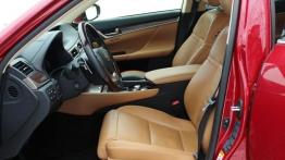 Lexus GS IV Sedan 250 209KM - galeria redakcyjna - widok ogólny wnętrza z przodu