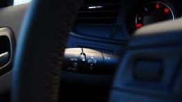Citroen C5 III Tourer 2.0 HDI FAP 160KM - galeria redakcyjna - manetka do sterowania światłami