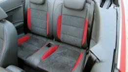 Volkswagen Golf VI Cabriolet 1.4 TSI 160KM - galeria redakcyjna - tylna kanapa