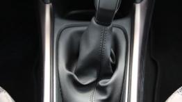 Peugeot 2008 - galeria redakcyjna - skrzynia biegów