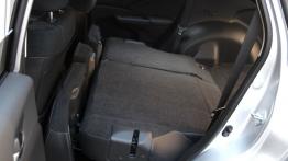 Honda CR-V IV 1.6 i-DTEC - galeria redakcyjna - tylna kanapa złożona, widok z boku