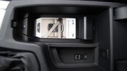 BMW Seria 3 (F30) 335d xDrive 313KM - galeria redakcyjna - schowek w podłokietniku przednim