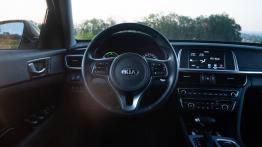 Kia Optima Kombi PHEV 2.0 GDi 205 KM - galeria redakcyjna - kokpit