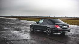 Mercedes na torze w Bednarach - prezentacja dynamiczna