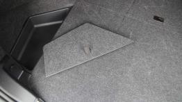 Toyota Auris Touring Sports - luka wypełniona