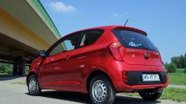 Kia Picanto 2011 - wersja 3-drzwiowa - tył - reflektory wyłączone