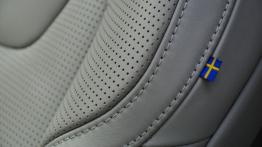 Volvo XC90 II 2.0 D5 225 KM - galeria redakcyjna - fotel kierowcy, widok z tyłu