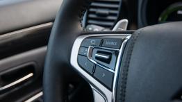 Mitsubishi Outlander PHEV Facelift (2016) - galeria redakcyjna - sterowanie w kierownicy