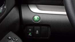 Honda CR-V IV 1.6 i-DTEC 120KM - galeria redakcyjna - panel sterowania pod kierownicą