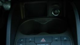 Seat Ibiza V Hatchback 5d Facelifting 1.2 TSI 105KM - galeria redakcyjna - tunel środkowy między fot