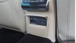 Skoda Superb 2.0 TDI 190 KM - galeria redakcyjna - inny element wn?trza z ty?u