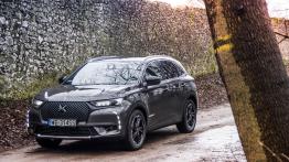 DS 7 Crossback - galeria redakcyjna - widok z przodu