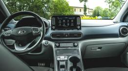 Hyundai Kona Electric - galeria redakcyjna - inny element panelu przedniego