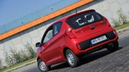 Kia Picanto 2011 - wersja 3-drzwiowa - tył - reflektory wyłączone