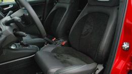 Alfa Romeo Giulietta 2.0 JTDM TCT - galeria redakcyjna - fotel kierowcy, widok z przodu