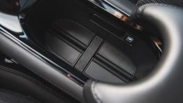 Honda HR-V 1.5 i-VTEC 130 KM - galeria redakcyjna - schowek na kubki