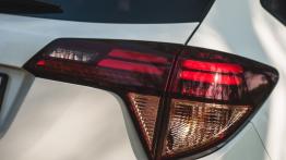 Honda HR-V 1.5 i-VTEC 130 KM (cz.2) - galeria redakcyjna - prawy tylny reflektor - wyłączony
