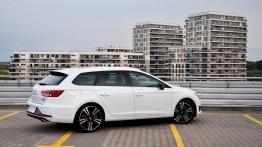 Seat Leon III Cupra ST (2015) - galeria redakcyjna - prawy bok