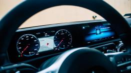 Mercedes A200 1.3 163 KM - galeria redakcyjna - zestaw wskaźników