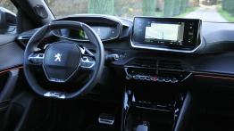 Peugeot 2008 II - galeria redakcyjna - widok ogólny wn?trza z przodu