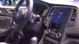 Frankfurt Motor Show 2015 - Francja, elegancja