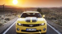 Chevrolet Camaro Coupe - wersja europejska - widok z przodu