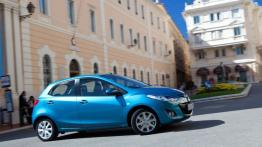 Mazda 2 Facelifting - wersja 5-drzwiowa - prawy bok