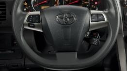Toyota Corolla Facelifting - wersja USA - kierownica