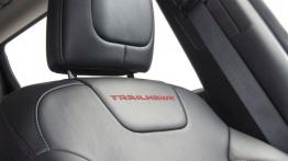 Jeep Cherokee KL (2014) Trailhawk - wersja europejska - fotel kierowcy, widok z przodu