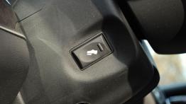 Lancia Voyager Van 3.6 V6 283KM - galeria redakcyjna - inny element panelu przedniego