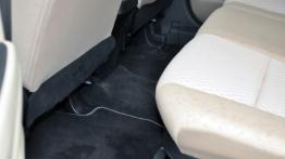 Mitsubishi Outlander III SUV 2.0 SOHC MIVEC 147KM - galeria redakcyjna - inny element wnętrza z tyłu