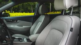 Hyundai Kona Electric - galeria redakcyjna - widok ogólny wnętrza z przodu