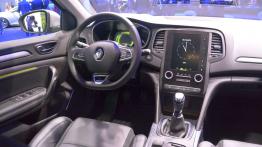 Frankfurt Motor Show 2015 - Francja, elegancja