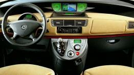 Lancia Phedra - pełny panel przedni