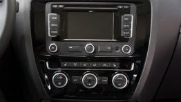 Volkswagen Jetta VI Facelifting (2015) - wersja amerykańska - konsola środkowa