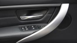 BMW Seria 3 (F30) 335d xDrive 313KM - galeria redakcyjna - drzwi kierowcy od wewnątrz