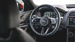 Jaguar XE - galeria redakcyjna - widok ogólny wn?trza z przodu