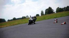 Wyższa szkoła jazdy Suzuki - prędkość może być bezpieczna